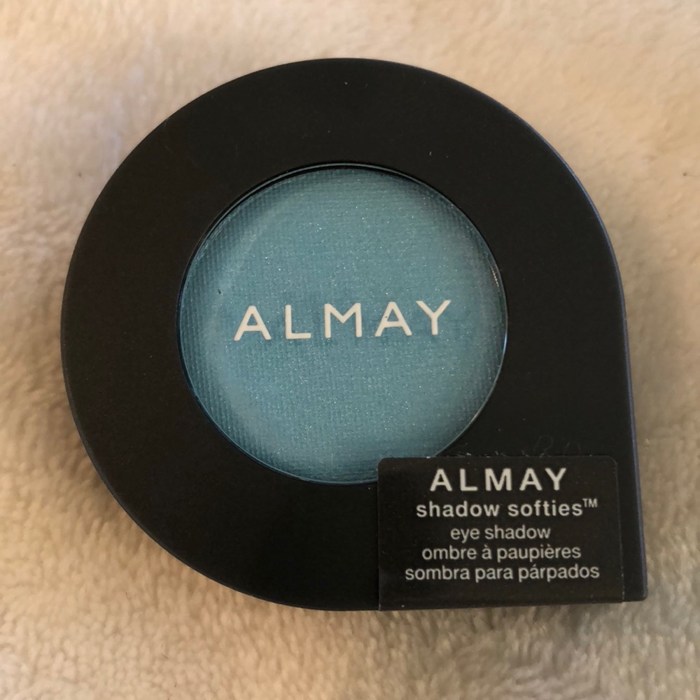 Sea foam Almay Eyeshadow. Unopened!